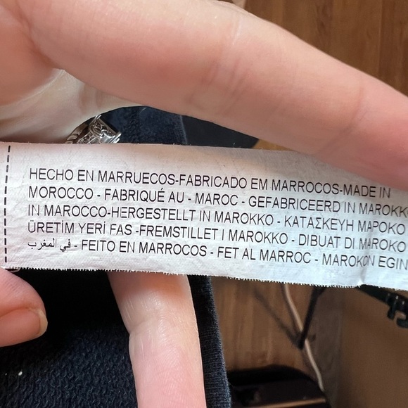 CLEAR-OUT Zara Ballon Sleeve 100% Cotton Sweatshirt - Picture 6 of 6